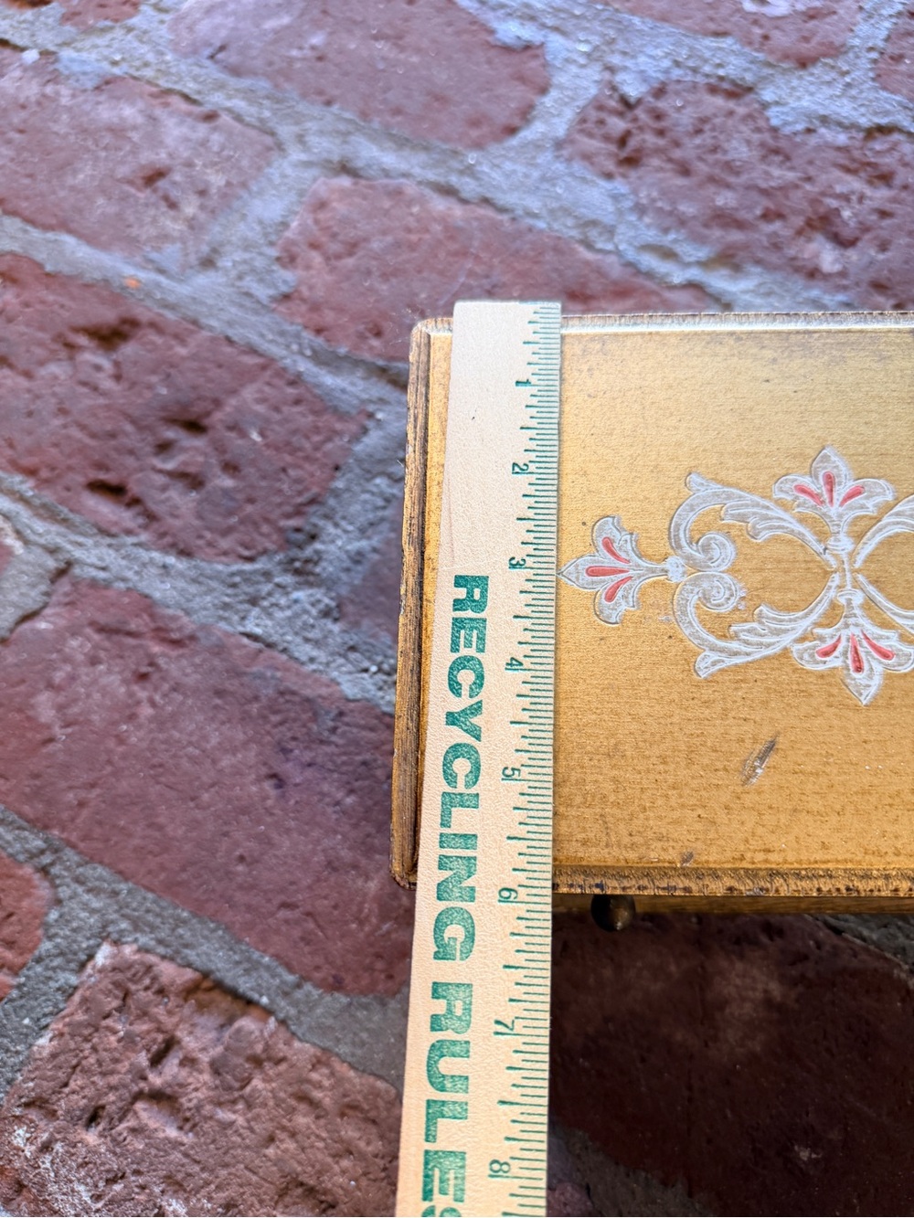 Vintage Florentine Gold Fleur Motif Gilt Wood Music Jewelry Storage Music Box - Picture 10 of 15